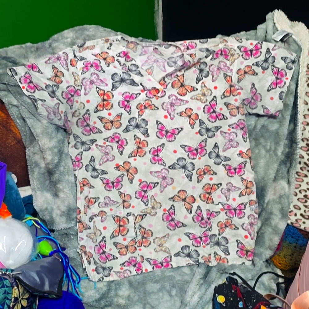 UA Scrub Top